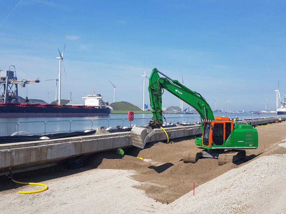 Werk Eemshaven - Wilhelminakade | Wegenbouw | IJslandse Bims
